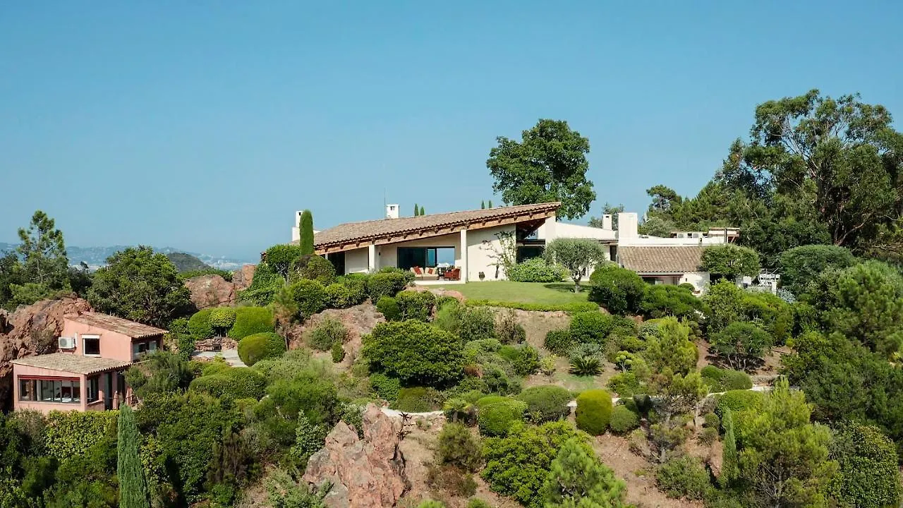 Art & Design Villa With 360 View Mandelieu-la-Napoule
