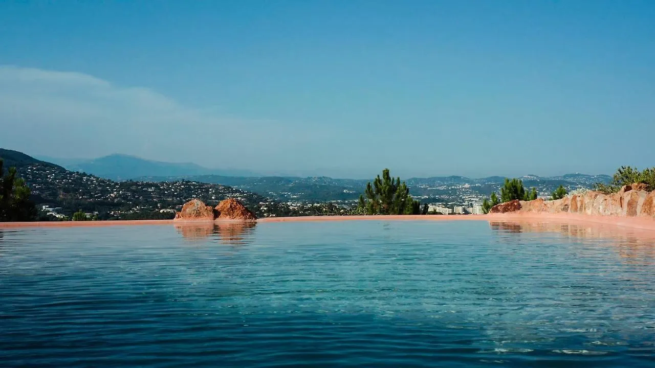 Art & Design Villa With 360 View Mandelieu-la-Napoule