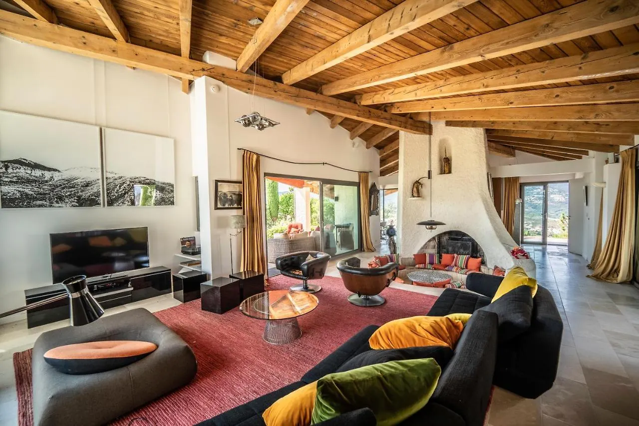 Art & Design Villa With 360 View Mandelieu